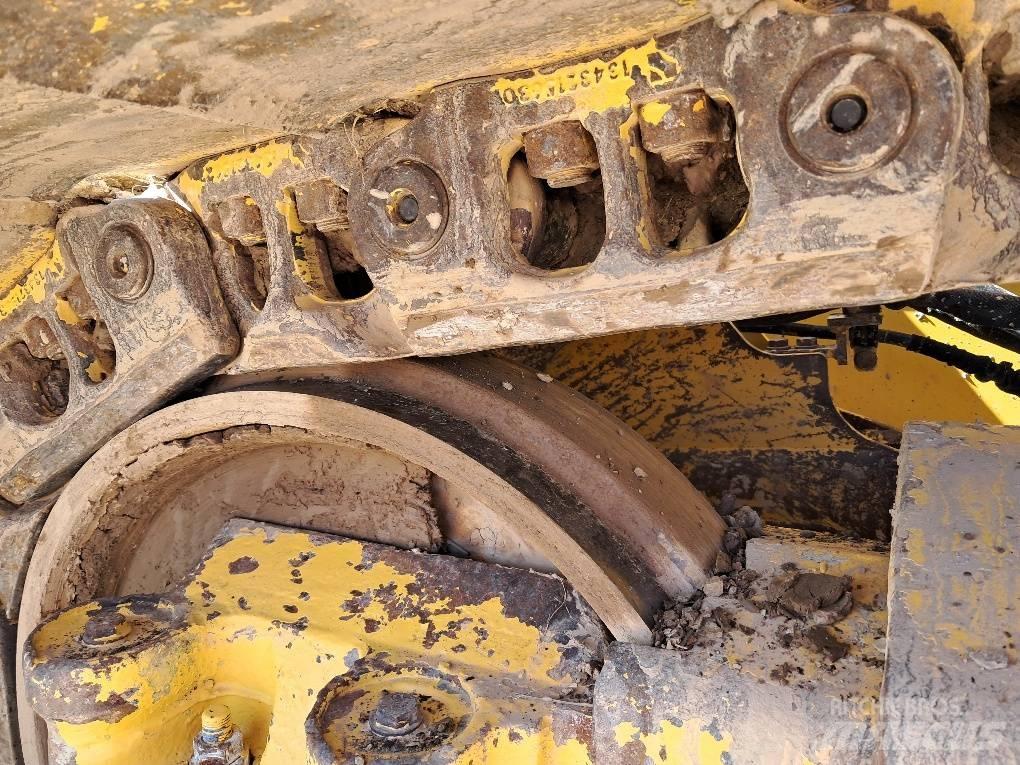 Komatsu D61PXI-24E0 Vikšriniai buldozeriai