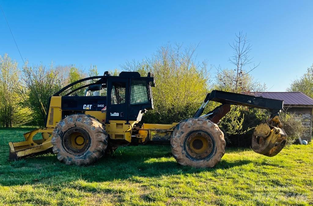 CAT 545 C Skiedrovežiai