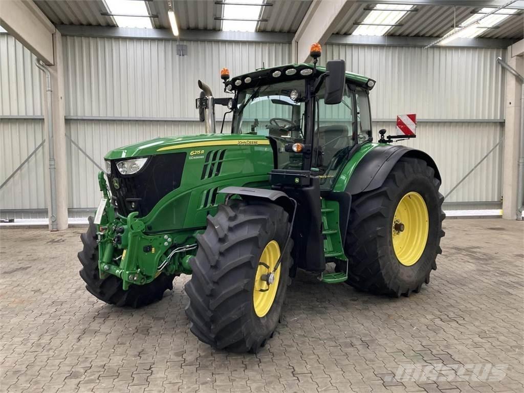 John Deere 6215R Traktoriai