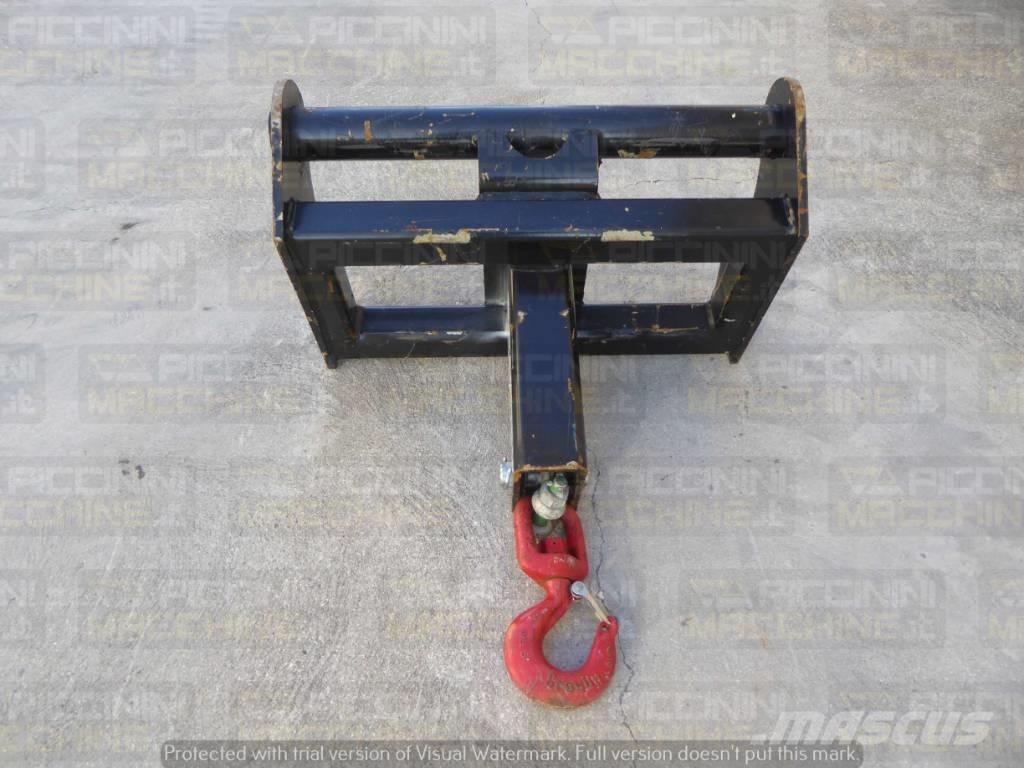 Manitou PC 5000 kg Kiti naudoti statybos komponentai