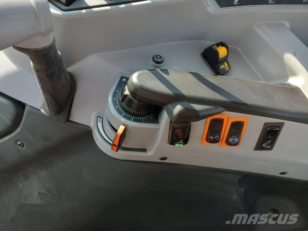 Valtra A 104 Traktoriai