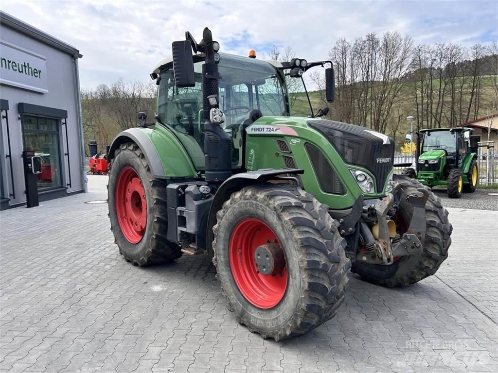 Fendt 724 Vario Traktoriai