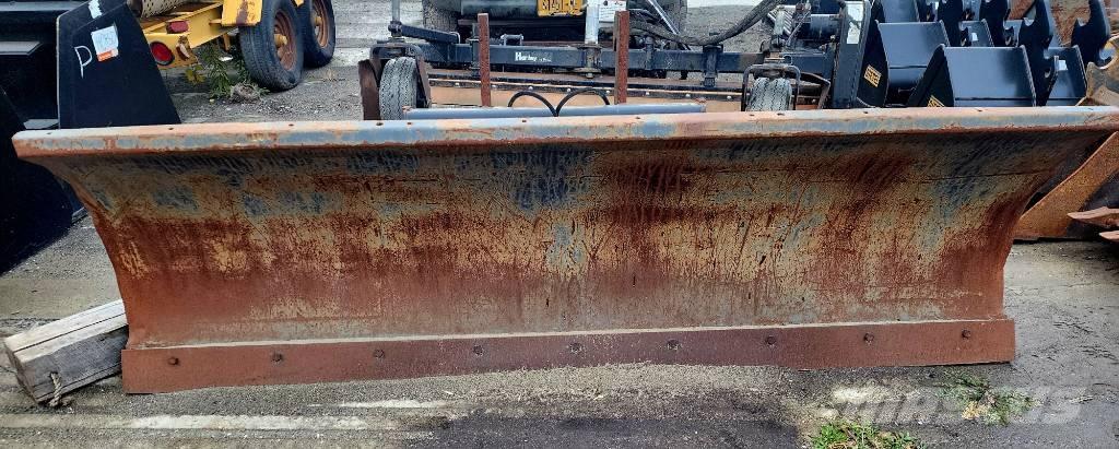 FFC Snow Plow Kiti naudoti statybos komponentai