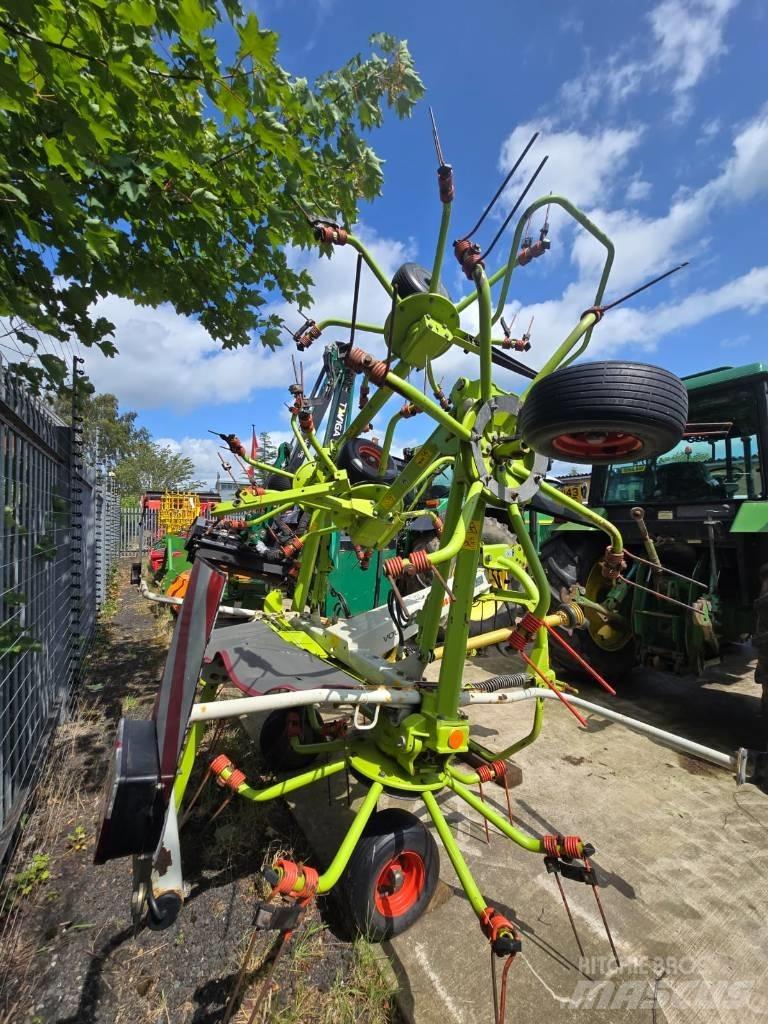 CLAAS Volto 800 Šieno grėbliai ir vartytuvai