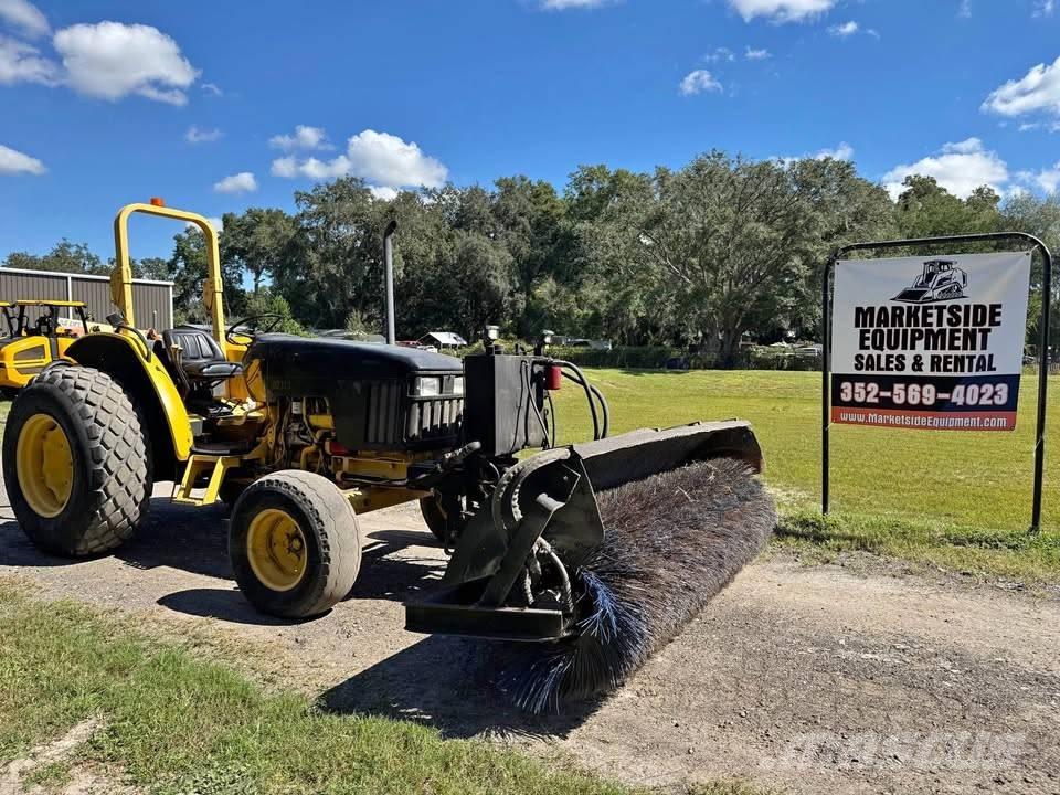 John Deere 5320 Traktoriai