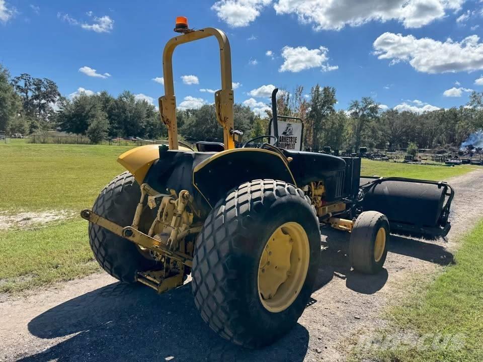 John Deere 5320 Traktoriai