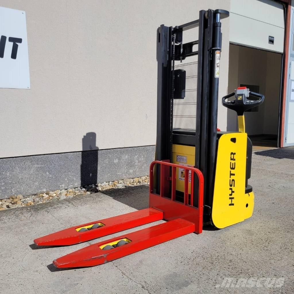 Hyster S 1.4 AC Rankiniai padėklų rietuvai