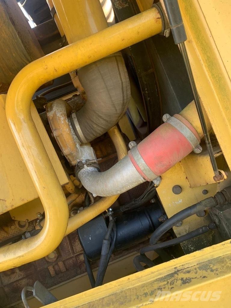 New Holland Fx375 Pašarų ruošimo technika