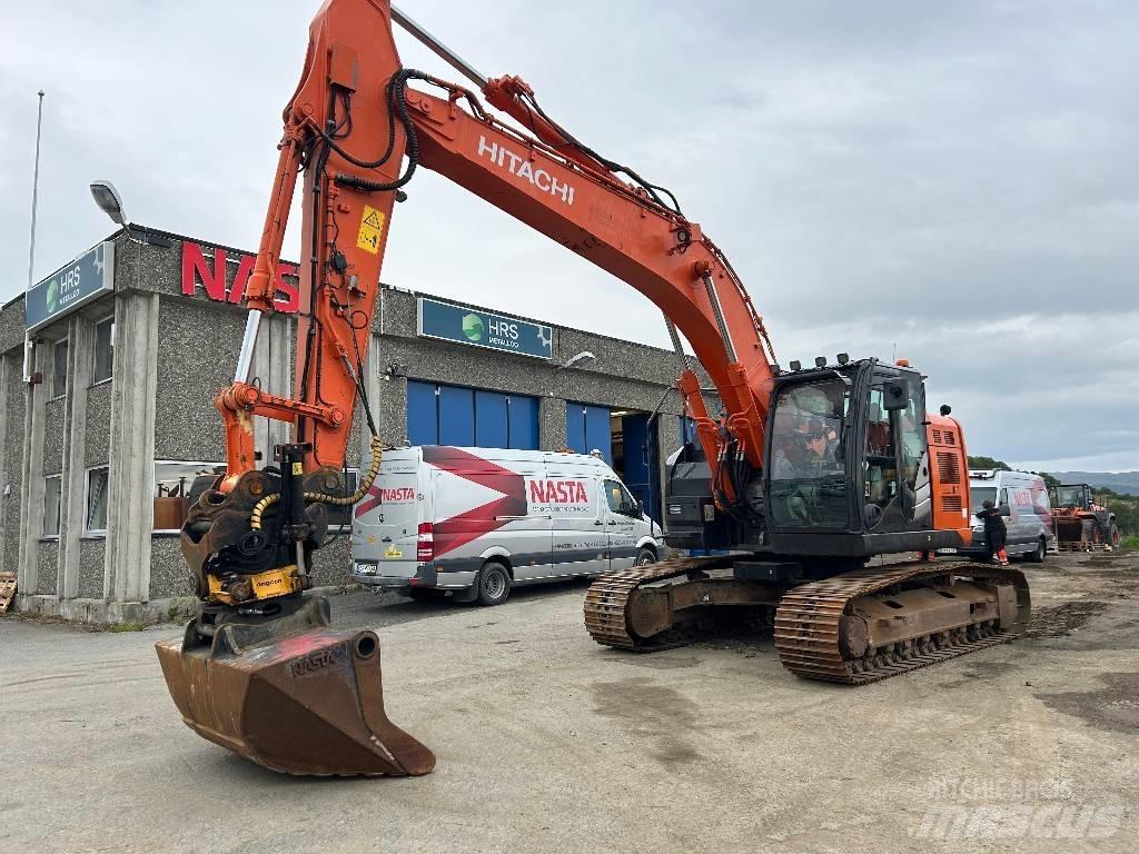 Hitachi ZX225USLC-5 Vikšriniai ekskavatoriai