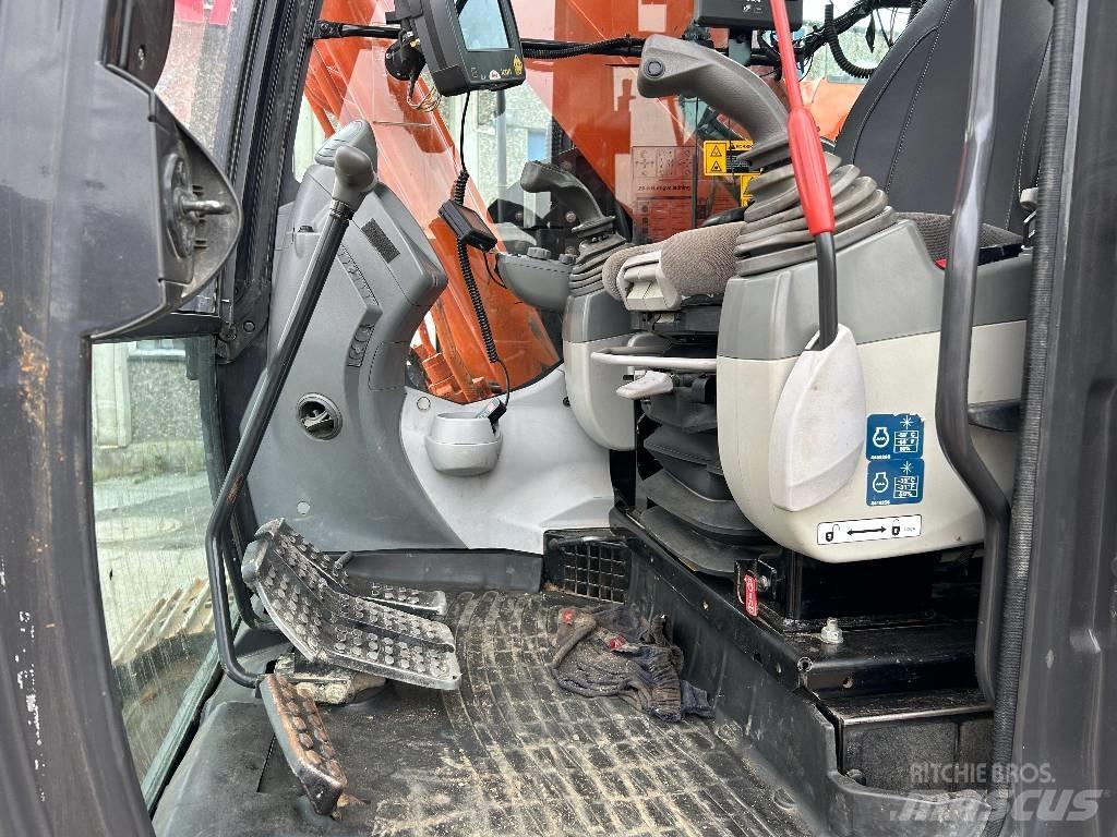 Hitachi ZX225USLC-5 Vikšriniai ekskavatoriai