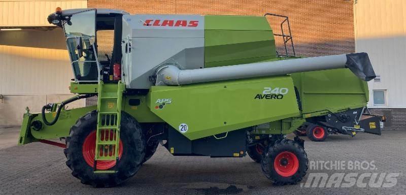 CLAAS AVERO 240 Derliaus nuėmimo kombainai