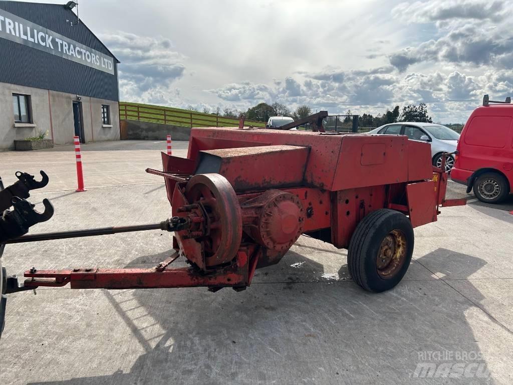 Massey Ferguson 120 Stačiakampių ryšulių presai