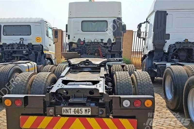 Hino 700 Kita
