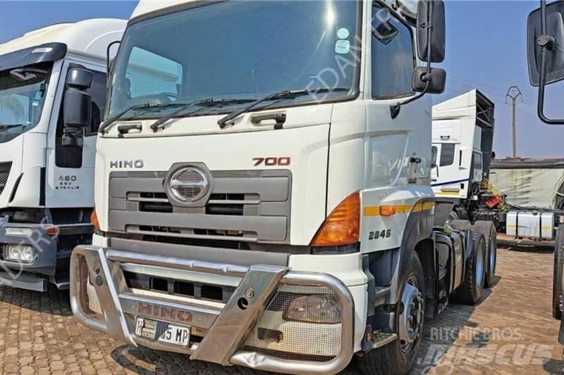 Hino 700 Kita