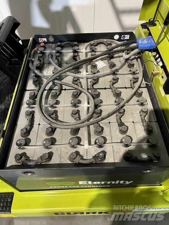 Clark GTX18 Elektriniai šakiniai krautuvai