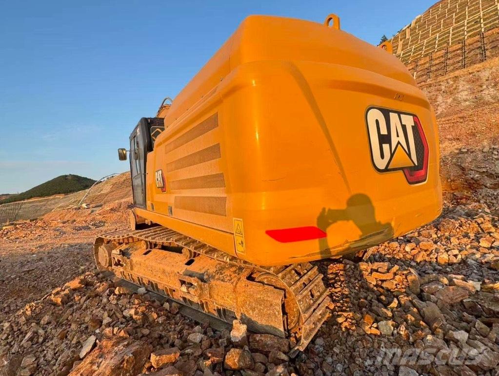 CAT 352 Vikšriniai ekskavatoriai