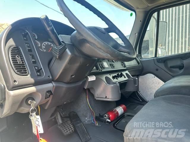 Freightliner M2 Pagalbos kelyje automobiliai
