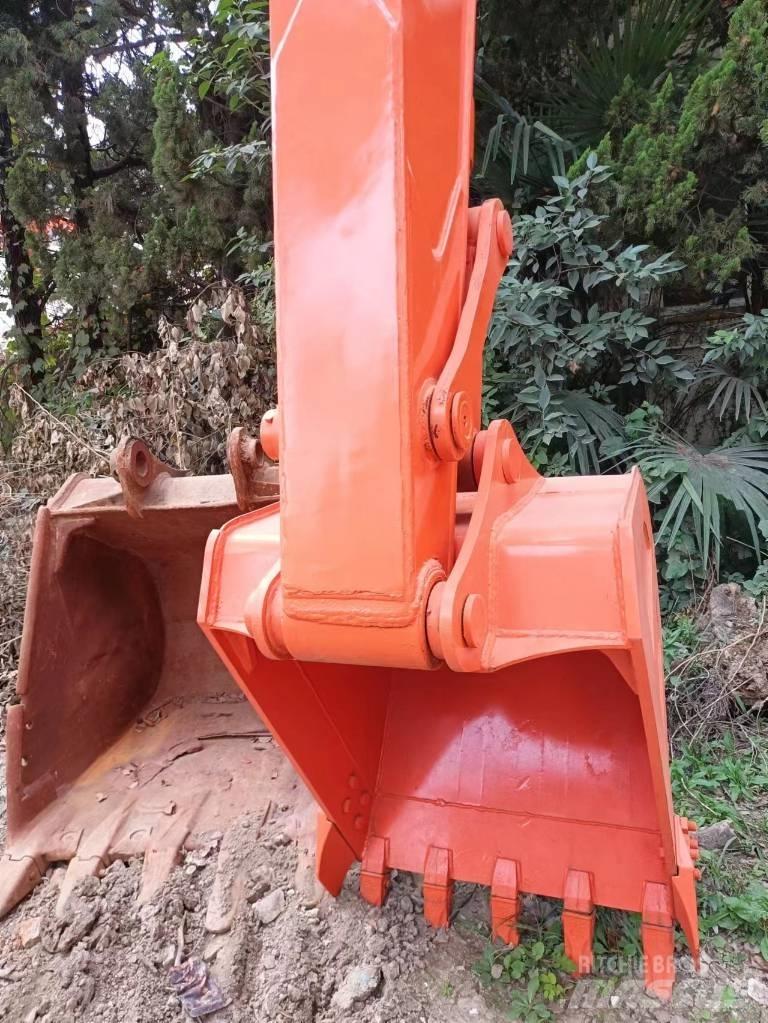 Hitachi ZX120-6 Vikšriniai ekskavatoriai