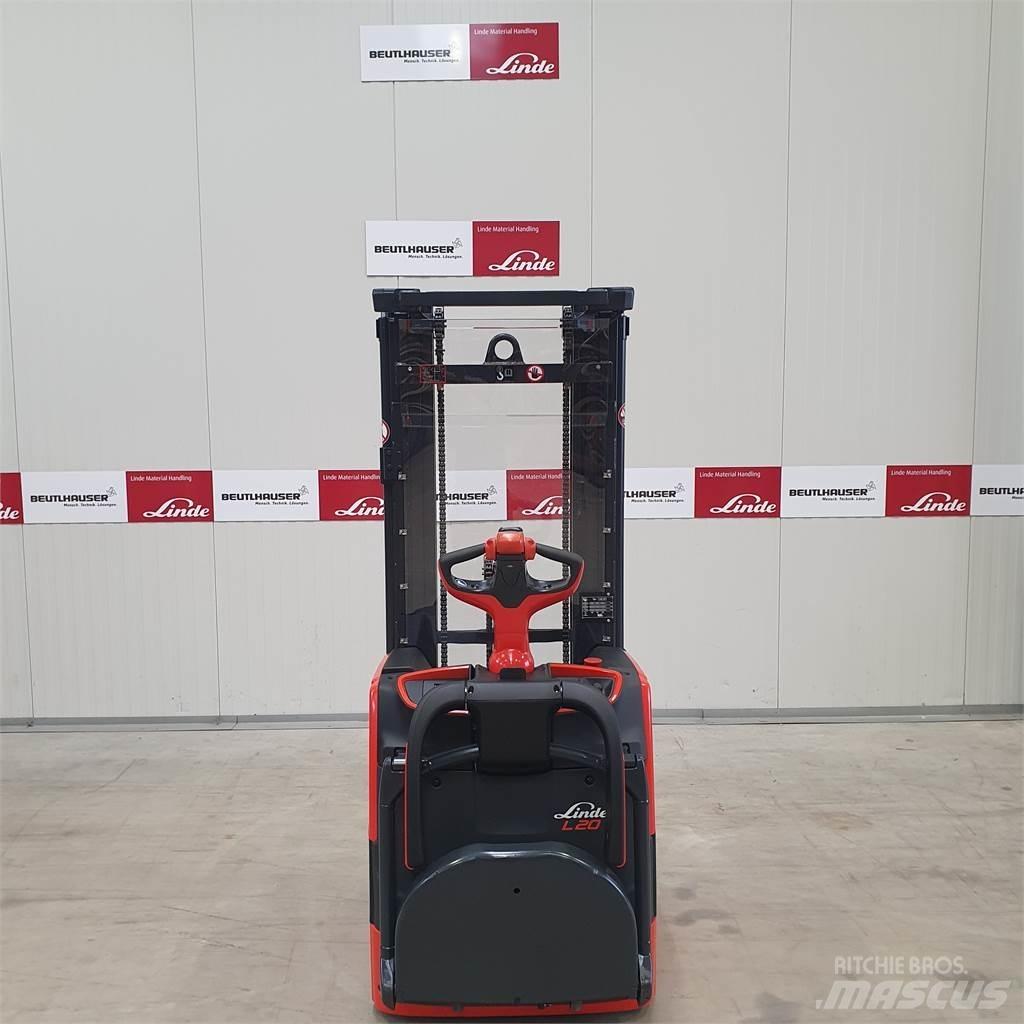 Linde L20APi Rankiniai vėžimėliai