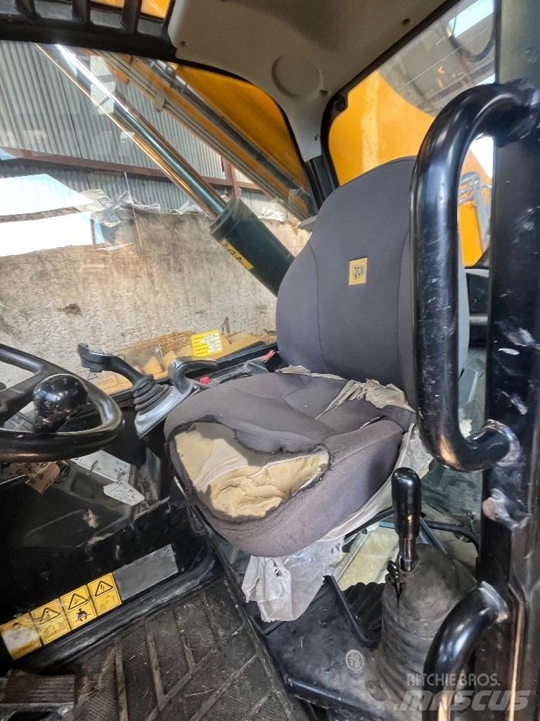 JCB 540-170 Teleskopiniai krautuvai