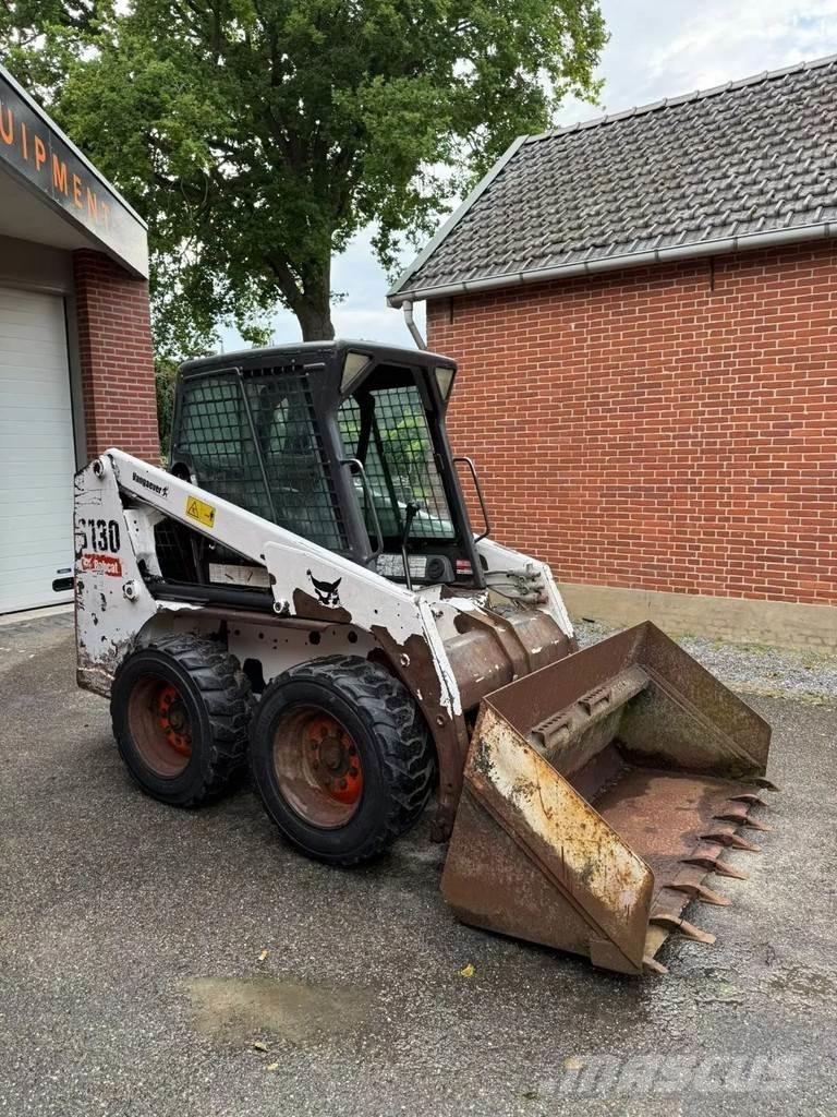 Bobcat S130 Krautuvai su šoniniu pasukimu