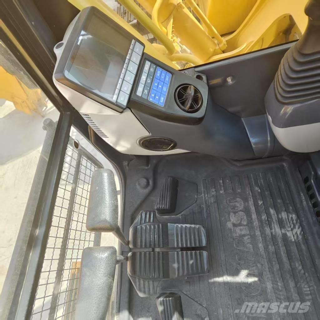 Komatsu PC 220-8 Vikšriniai ekskavatoriai
