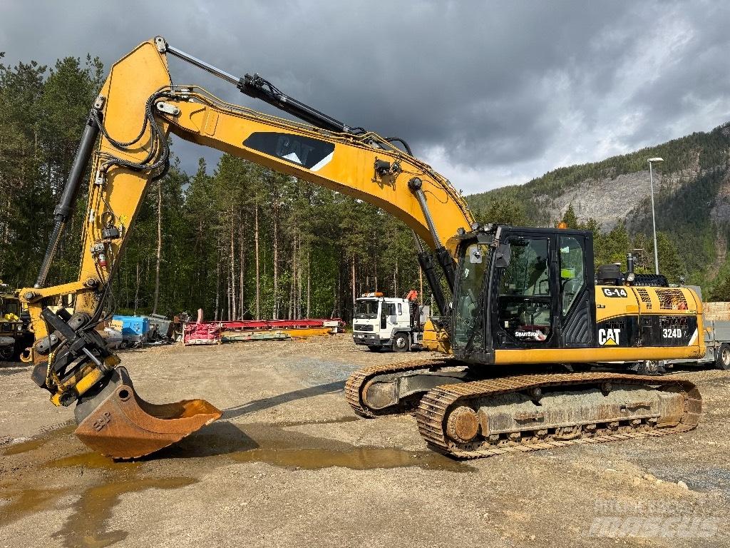 CAT 324 D L Vikšriniai ekskavatoriai