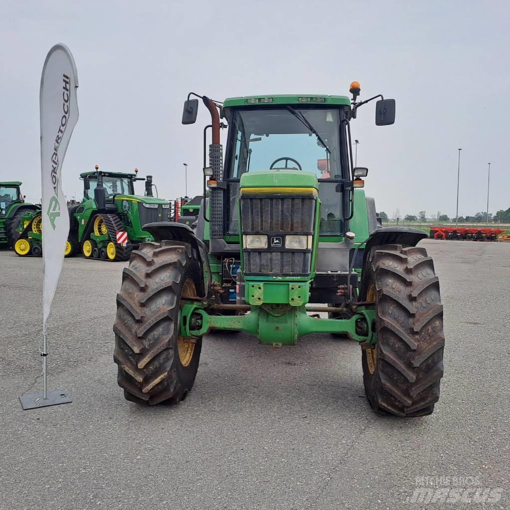 John Deere 7700 Traktoriai