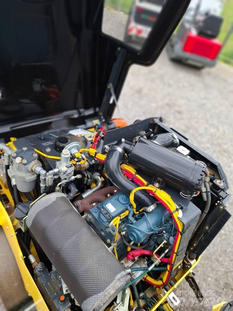 Bomag BW 120 AD-5 Porinių būgnų volai