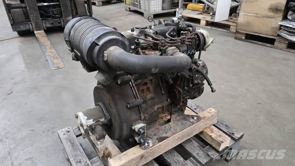 Kubota D1105 Varikliai