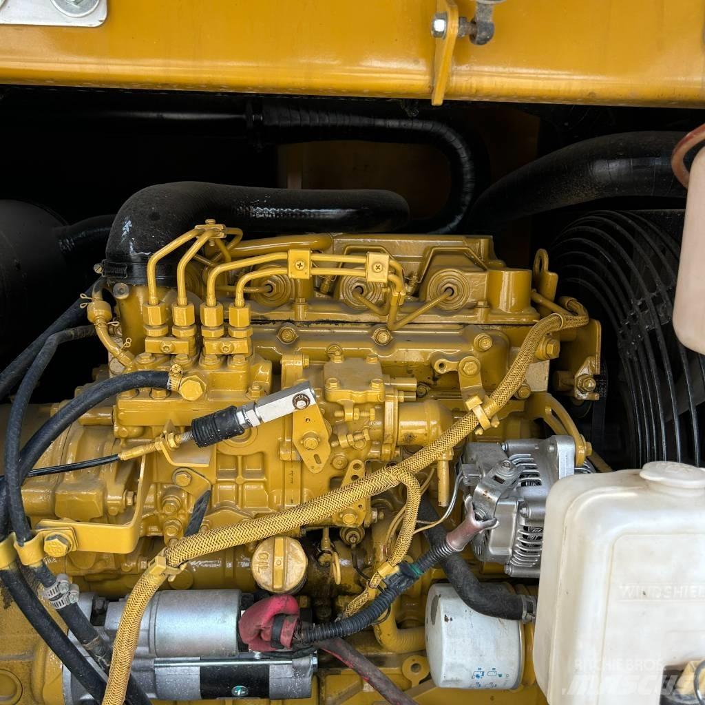 CAT 307E Vikšriniai ekskavatoriai
