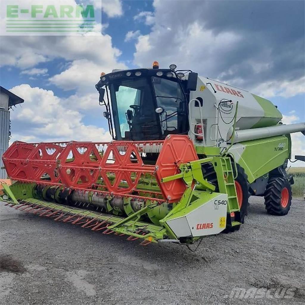 CLAAS tucano 440 Derliaus nuėmimo kombainai