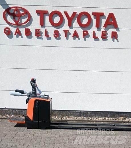 Toyota LPE 250 Mažų aukščių keltuvai