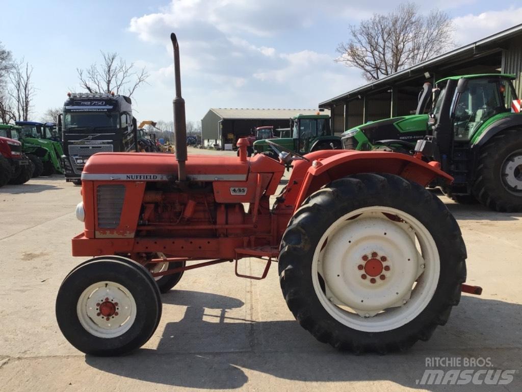 Nuffield 4/65 Traktoriai