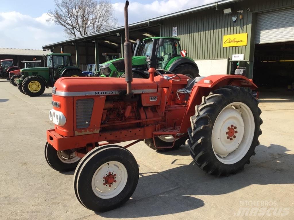 Nuffield 4/65 Traktoriai