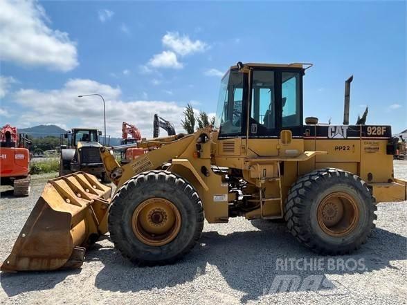 CAT 928F Naudoti ratiniai krautuvai