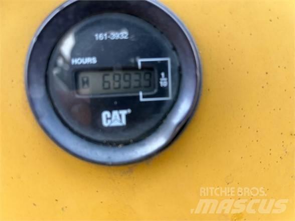 CAT D4G Vikšriniai buldozeriai