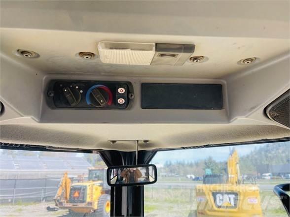 CAT D7E Vikšriniai buldozeriai
