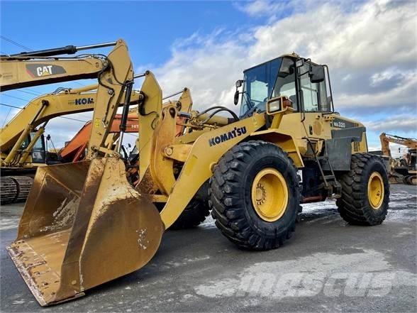 Komatsu WA320 Naudoti ratiniai krautuvai
