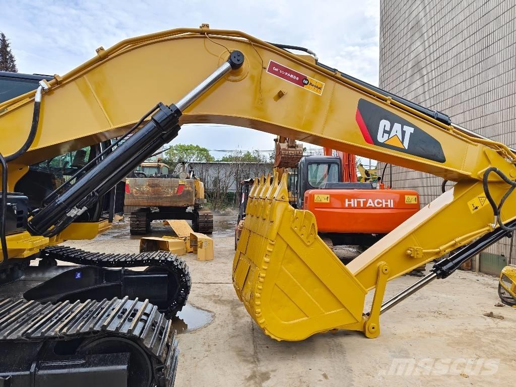 CAT 330D2L Vikšriniai ekskavatoriai