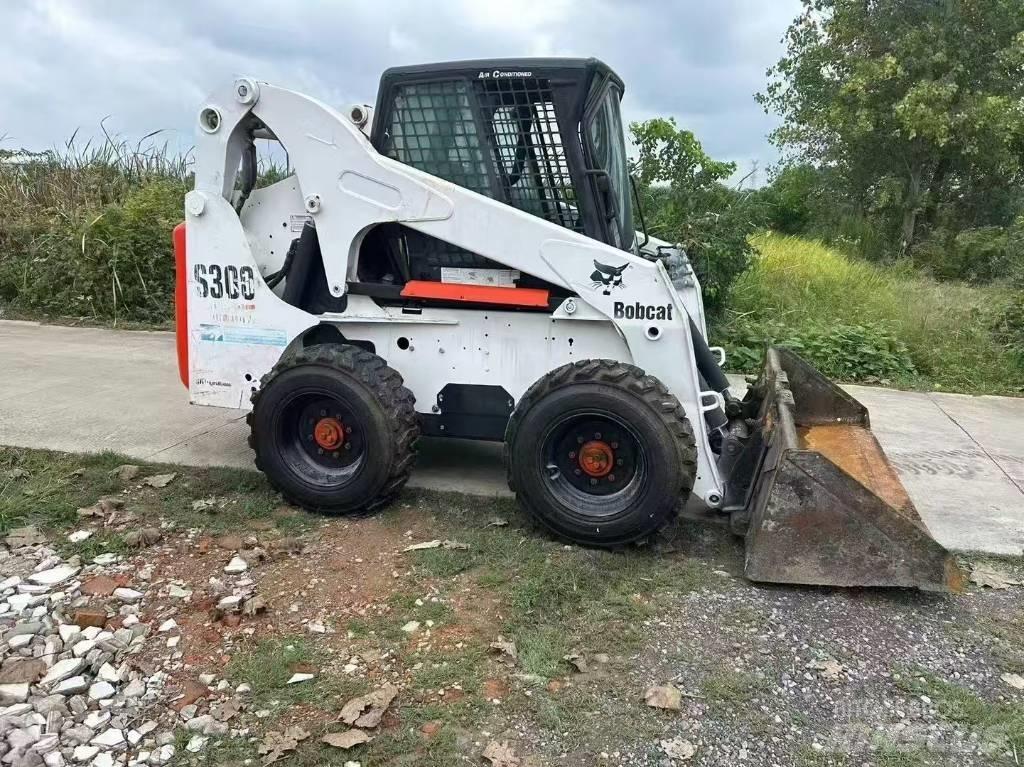 Bobcat S 300 Krautuvai su šoniniu pasukimu