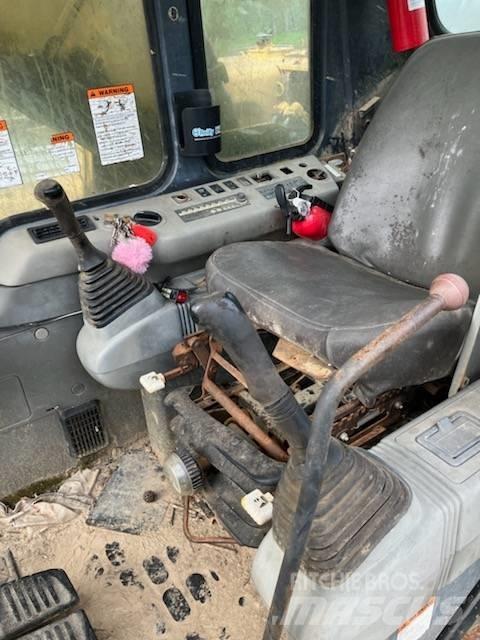Komatsu PC 200 Vikšriniai ekskavatoriai