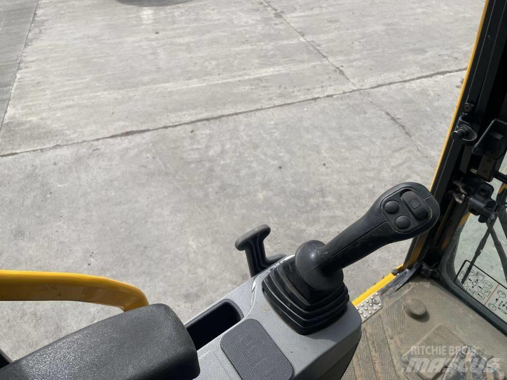 JCB 140 X Vikšriniai ekskavatoriai