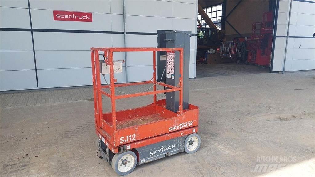 SkyJack SJ12 Vertikalūs stiebiniai keltuvai