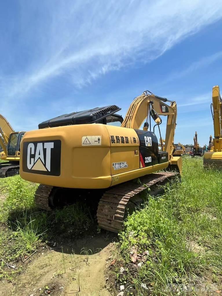 CAT 320d Vikšriniai ekskavatoriai