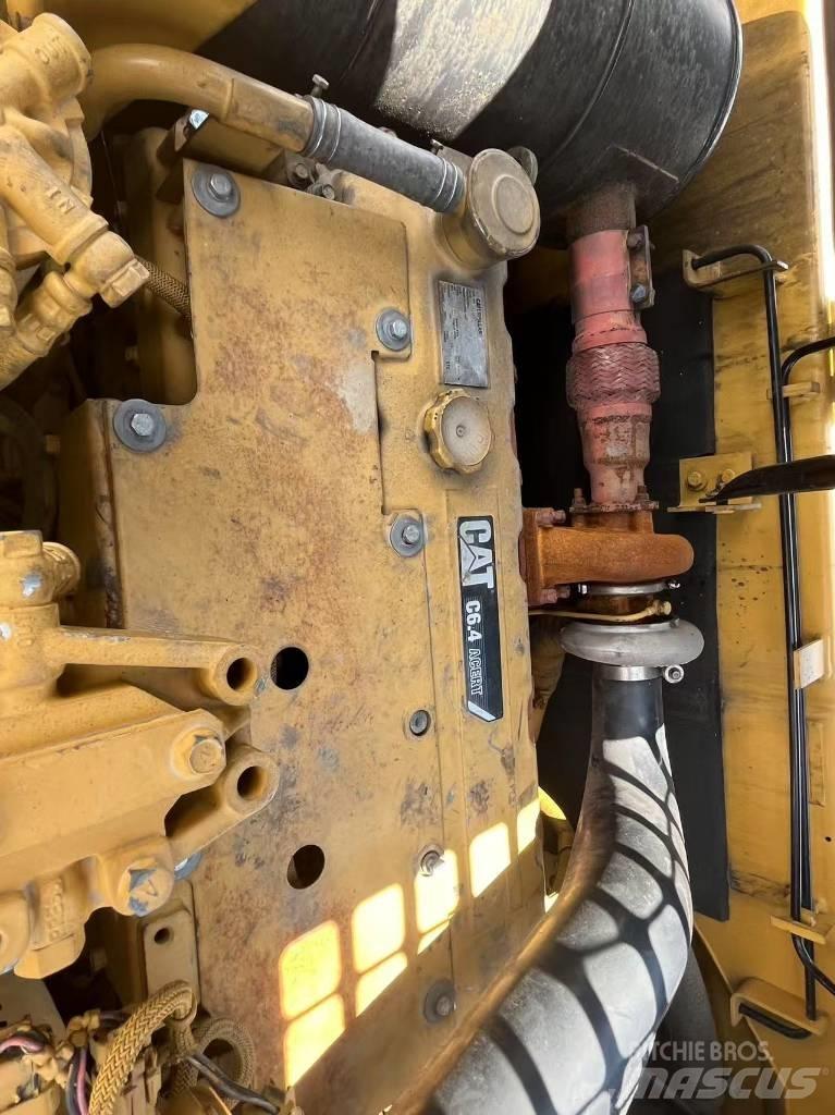 CAT 320d Vikšriniai ekskavatoriai