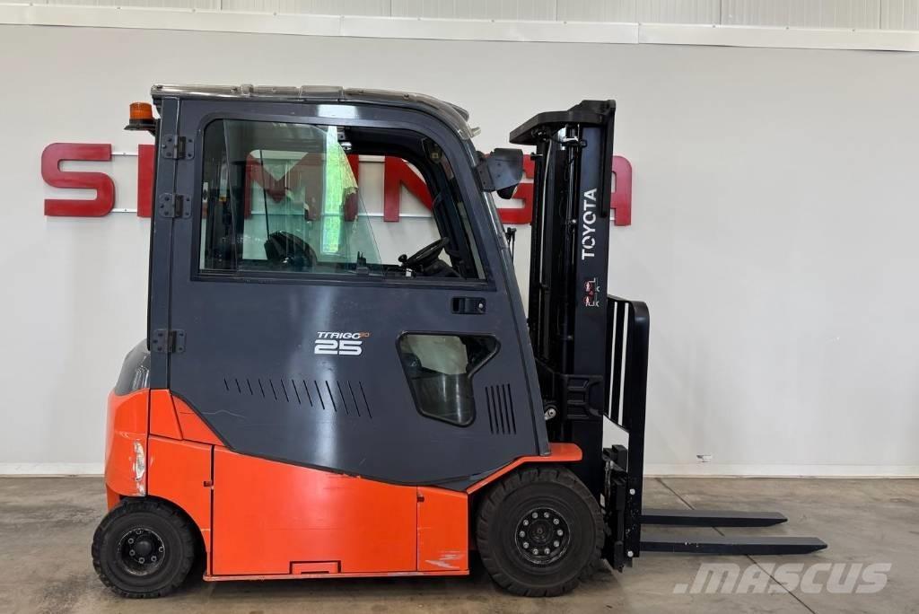 Toyota 10939 - 8FBMT25 Elektriniai šakiniai krautuvai
