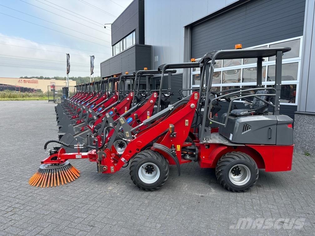  E700 ELECTRIC Naudoti ratiniai krautuvai