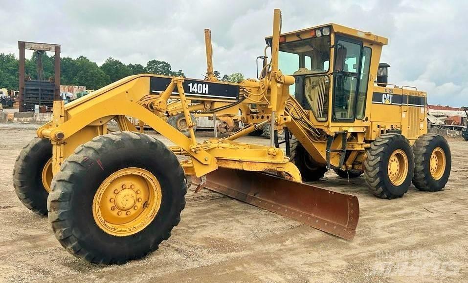 CAT 140 H Greideriai
