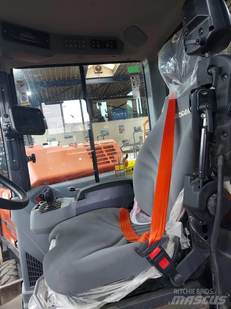 Develon DL 320-7 Naudoti ratiniai krautuvai